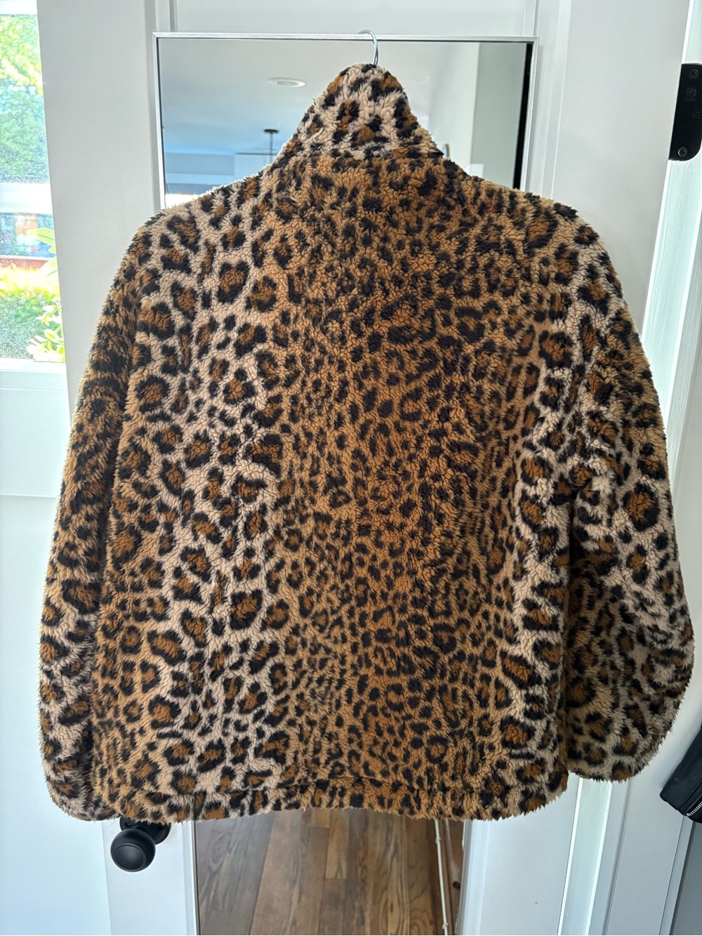 Levi's Women's Leopard Faux-Fur Jacket - Picture 6 of 6